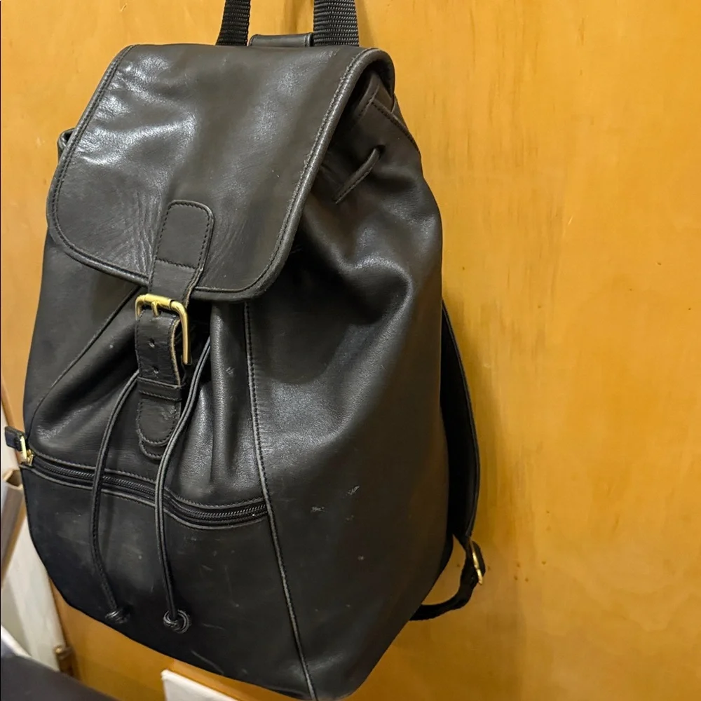 Vintage Coach Black Leather Backpack with Gold Accents F0S-0529